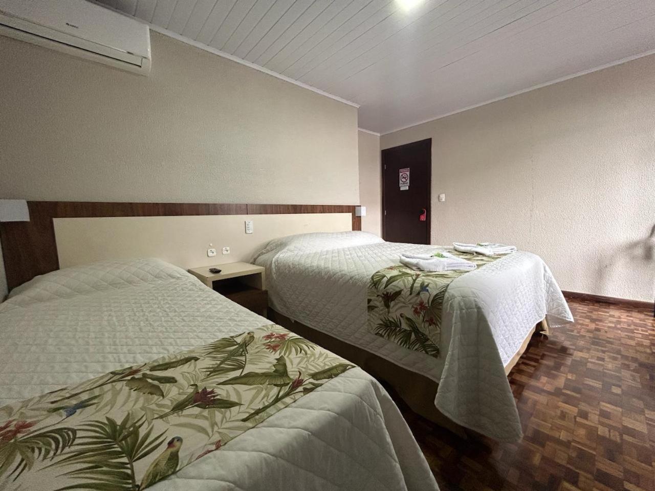 Hotel Pax Ponta Grossa  Buitenkant foto